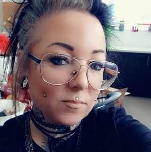 Meet your Posher, Valerie